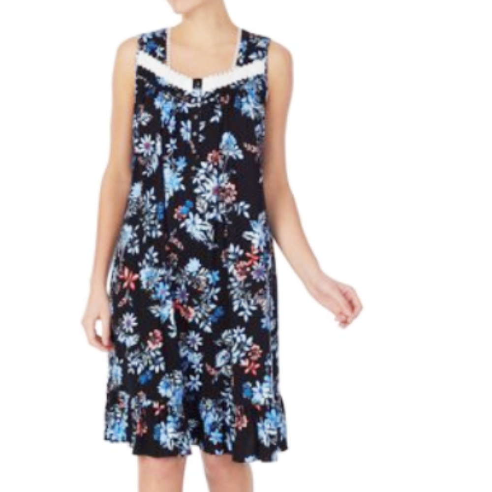 Gown womens size M 8-10 new 60% cotton 40% rayon lace-
